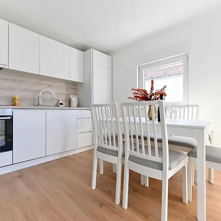 Lea & Roko Lägenhet Sukošan