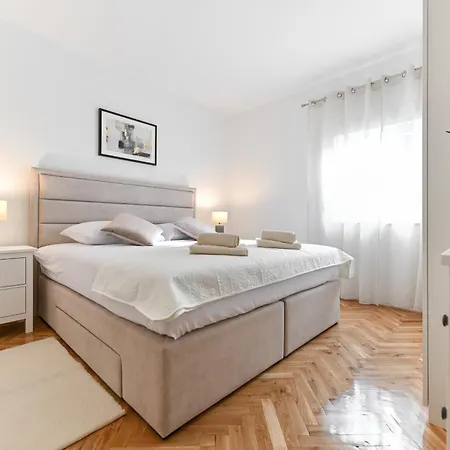 Lea & Roko Apartment *