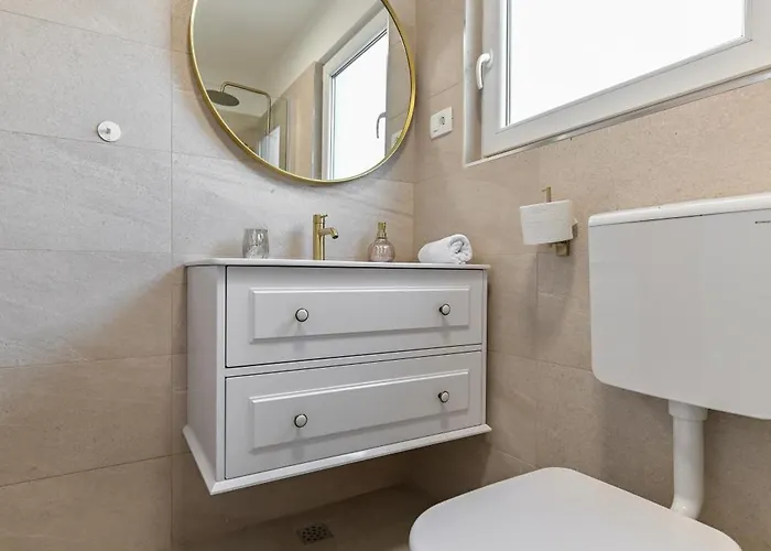 Lea & Roko Apartment